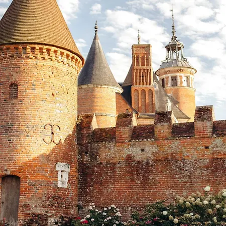 Château De Tilly Hotel