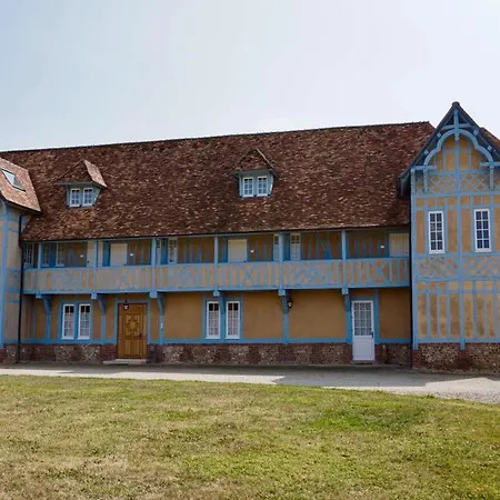 Chateau De Tilly 4*