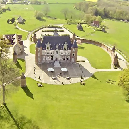 Chateau De Tilly