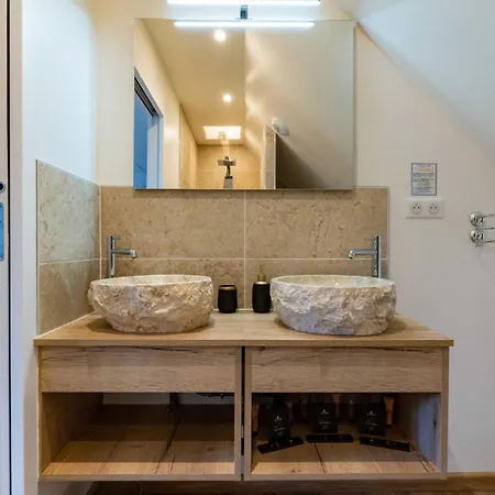 Chateau De Tilly فندق