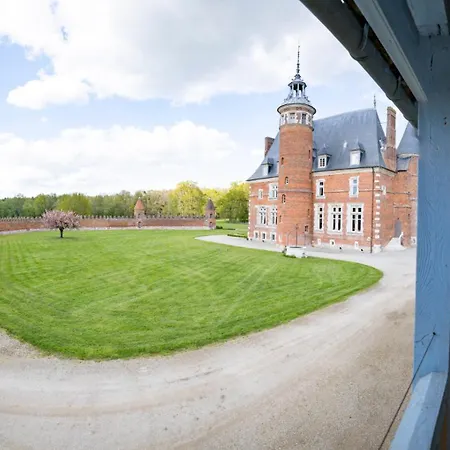 Chateau De Tilly Hotel 4*