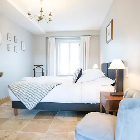 Chateau De Tilly Szálloda 4*