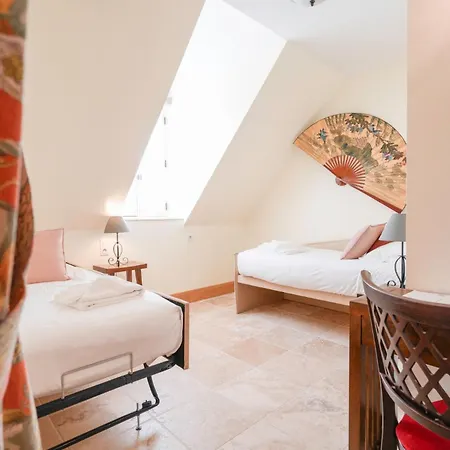 Hotel Chateau De Tilly 4*