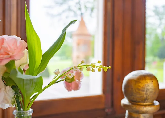 Hotel Chateau De Tilly 4*