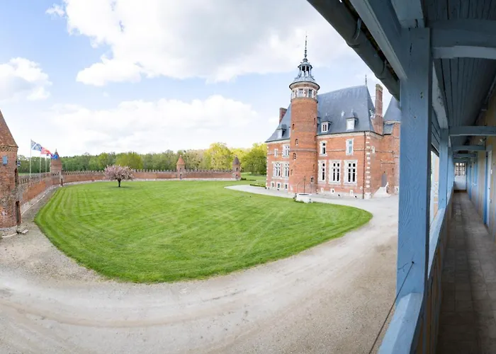 Chateau De Tilly Hotel 4*