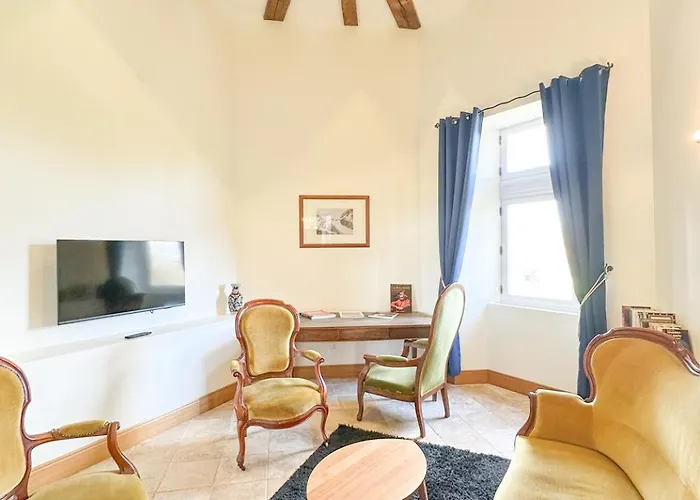 Hotel Chateau De Tilly